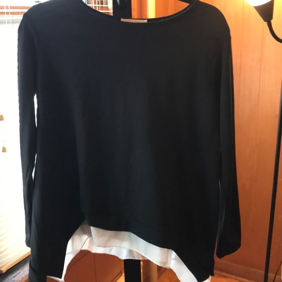 Pebble and Stone Black Top - Picture 8 of 13